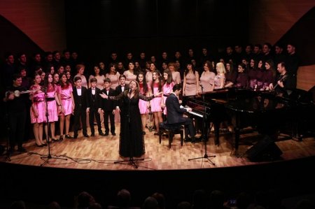Bu gün Muğam Mərkəzində Oqtay Kaziminin "Uca dağlar" musiqisi səslənilmişdir. Bu gün Muğam Mərkəzində Oqtay Kaziminin "Uca dağlar" musiqisi səslənilmişdir.