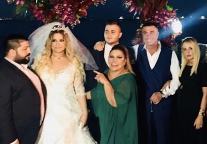 Kibariyenin qızı 14 yaşında münasibətdə olduğu şəxslə evləndi – FOTOLAR Kibariyenin qızı 14 yaşında münasibətdə olduğu şəxslə evləndi – FOTOLAR