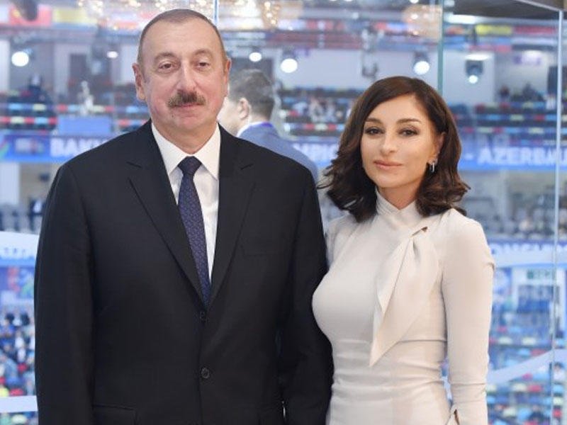 Prezident İlham Əliyev və birinci xanım Mehriban Əliyeva Bakıda V Ümumdünya Mədəniyyətlərarası Dialoq Forumunun açılışında iştirak edirlər Prezident İlham Əliyev və birinci xanım Mehriban Əliyeva Bakıda V Ümumdünya Mədəniyyətlərarası Dialoq Forumunun açılışında iştirak edirlər