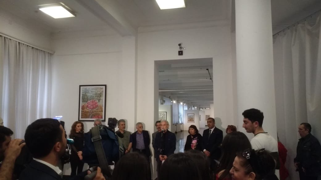 Bu gün Tahir Məcidovun qrafika sərgisinin ilk günüdür Bu gün Tahir Məcidovun qrafika sərgisinin ilk günüdür
