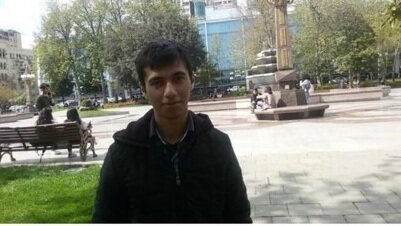 Azərbaycanda 18 yaşlı gənc Wi-fi işləmədiyinə görə evi tərk edib. Azərbaycanda 18 yaşlı gənc Wi-fi işləmədiyinə görə evi tərk edib.