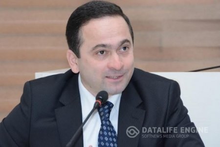 Cəsarət Valehov nazirlikdəki fəaliyyətini dayandırdı
