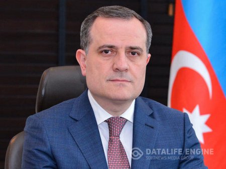 Təhsil naziri müəllimləri təbrik edib