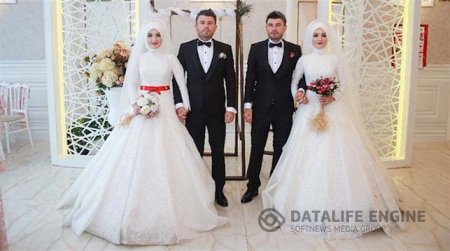 Bu toyda gəlinlər də, bəylər də əkizdir - Foto Bu toyda gəlinlər də, bəylər də əkizdir - Foto