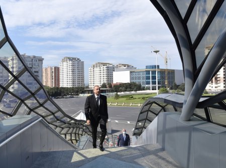 Prezident Bakıda keçidin açılışında - FOTO Prezident Bakıda keçidin açılışında - FOTO