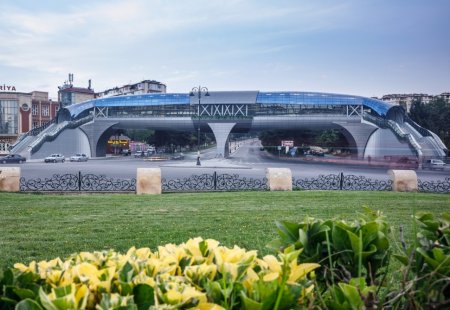 Prezident Bakıda keçidin açılışında - FOTO Prezident Bakıda keçidin açılışında - FOTO