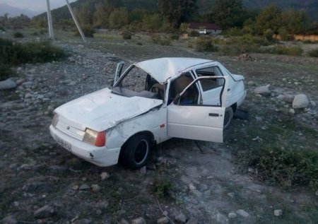 Oğuzda yol qəzasında ər-arvad xəsarət alıb