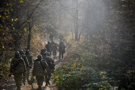 Azərbaycan meşələrində gizlənən erməni əsgərləri təcili kömək istəyirlər - Zöhrabyandan SENSASİON AÇIQLAMA
