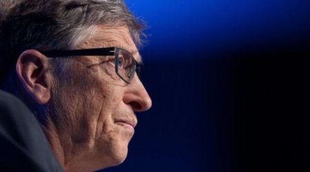 Bill Qeyts pandemiyanın bir sıra ölkələrdə sona çatacağı tarixi açıqlayıb
