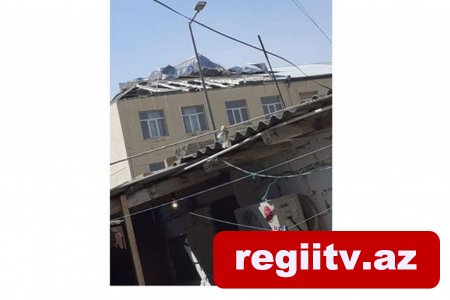 Bakıda daha bir məktəbin damı uçdu FOTO Bakıda daha bir məktəbin damı uçdu FOTO