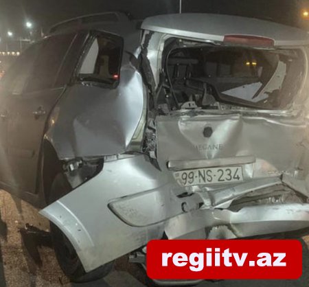 Bakıda “Gelandewagen” qəza törədib, yaralı var - VİDEO Bakıda “Gelandewagen” qəza törədib, yaralı var - VİDEO