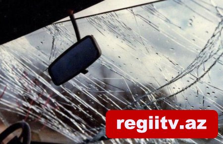 Gəncədə sürücü sükan arxasında öldü: Maşın səkiyə çırpıldı