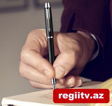Bir qrup şəxsə "Əməkdar jurnalist" fəxri adı və Prezidentin fərdi təqaüdü verilib.