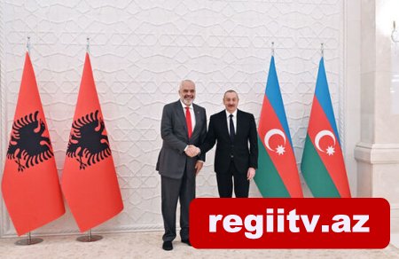 İlham Əliyevin Albaniyanın Baş naziri Edi Rama ilə təkbətək görüşü olub.